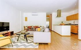 Incredible Oceanview Roof Lounge, Apartment Units 2 Blocks To Beach